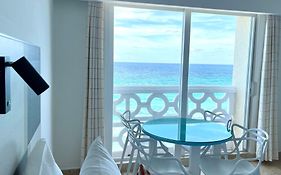 Beachside Apartments Cancun